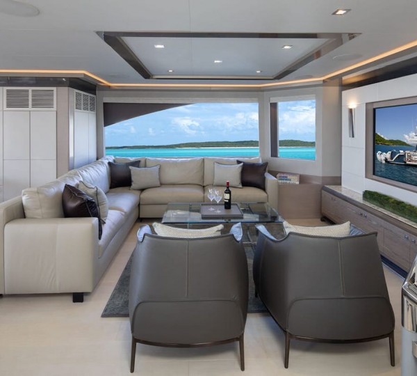 Motor Yacht ENTREPRENEUR Sky Lounge