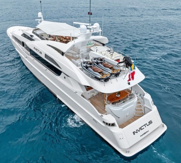 Motor Yacht INVICTUS