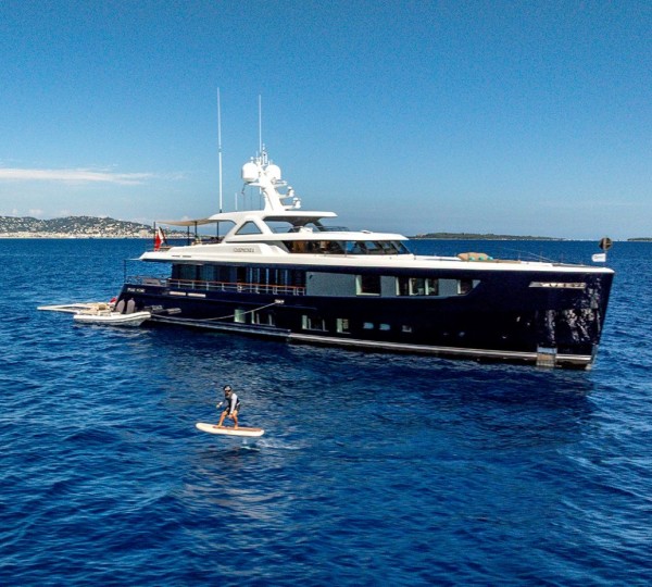 Motor Yacht JOSEPHINE I