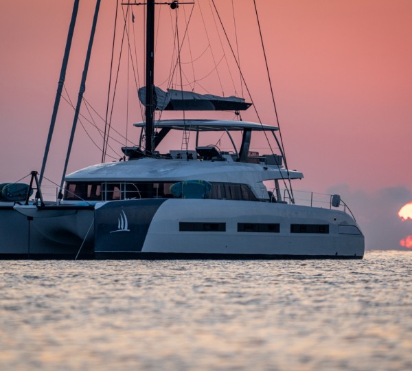 Motor Yacht LA DESIRADE