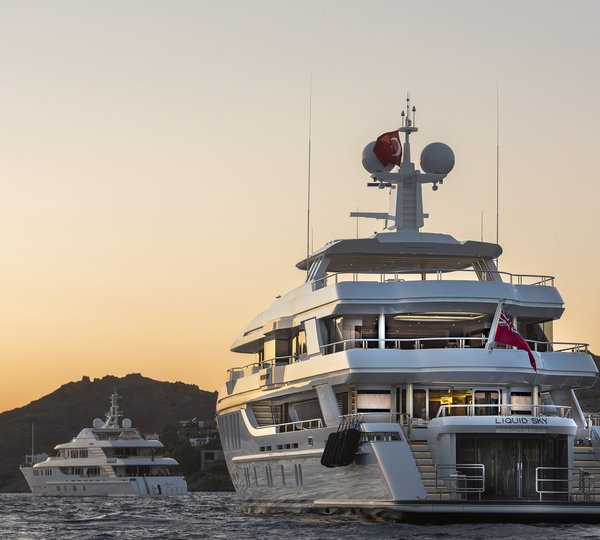 Liquid Sky Yacht Charter Details Cmb Yachts Charterworld Luxury Superyachts