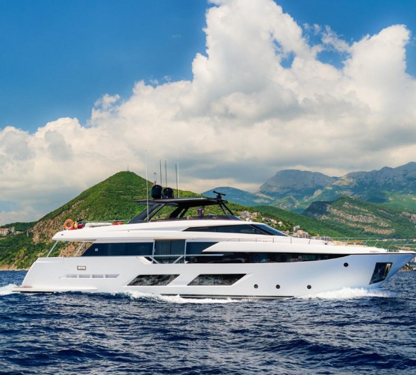 Motor Yacht MADRA II