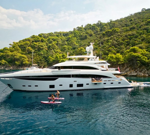 Motor Yacht MIRAGE IV