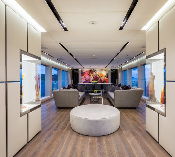 Motor Yacht OURANOS By Admiral Yachts - Salon