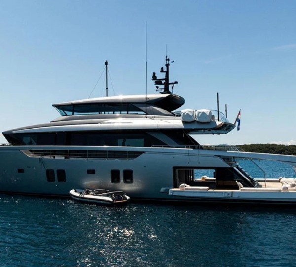 Motor Yacht SENSA