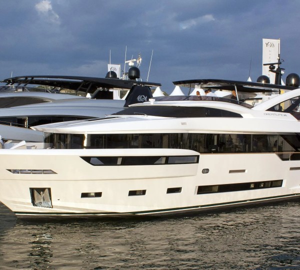 Motor Yacht 7 SECONDS