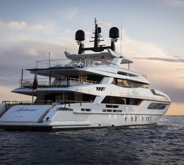 Motor Yacht ANDIAMO - Stern