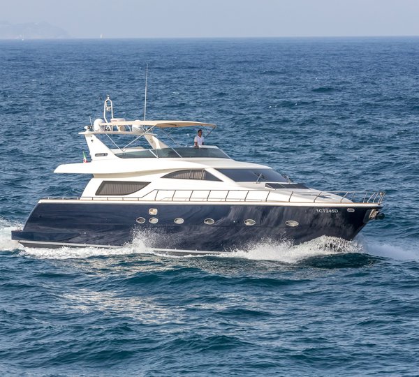 Motor Yacht BLUE ICE