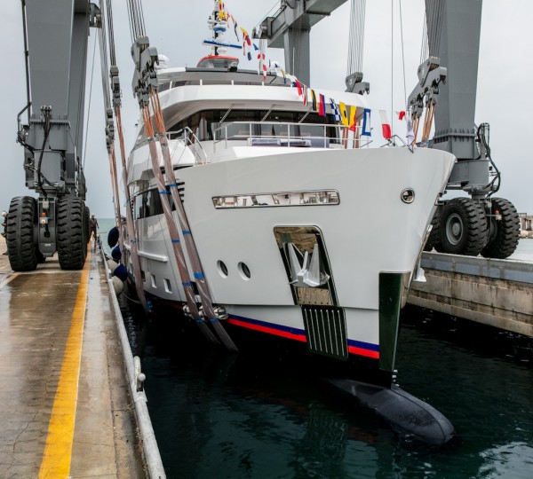 Motor Yacht Crowbridge Hits Water In Italy - 