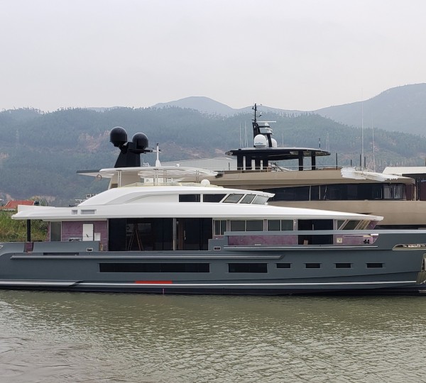 Motor Yacht DOPAMINE