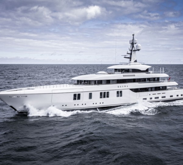 Motor Yacht Hasna 