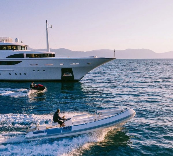 Motor Yacht IDYLLIC With Toys