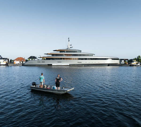 Motor Yacht OBSIDIAN