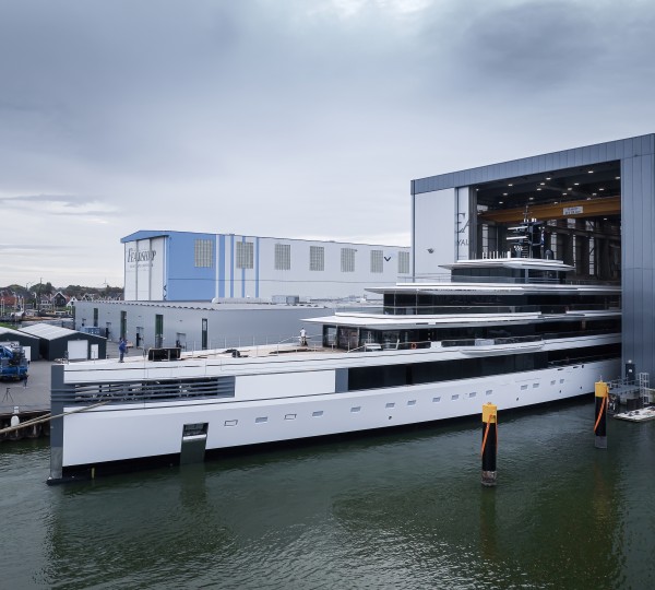 Motor Yacht PROJECT 1011