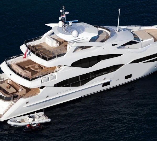 Sistership to motor yacht QUANTUM