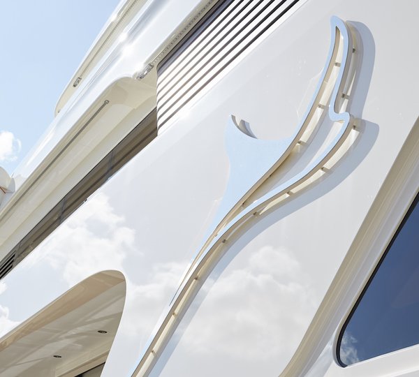 Motor Yacht SAMAYA - Manta Ray Detailing 