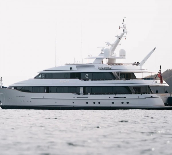Motor Yacht SOLACE