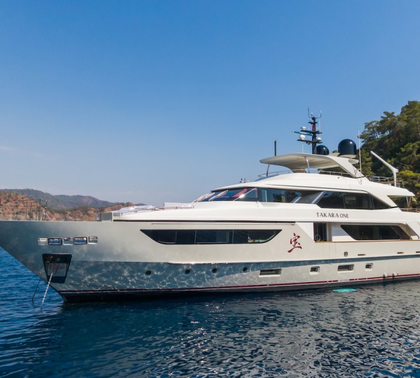 Motor Yacht TAKARA ONE Profile