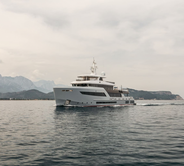 Motoryacht HEEUS
