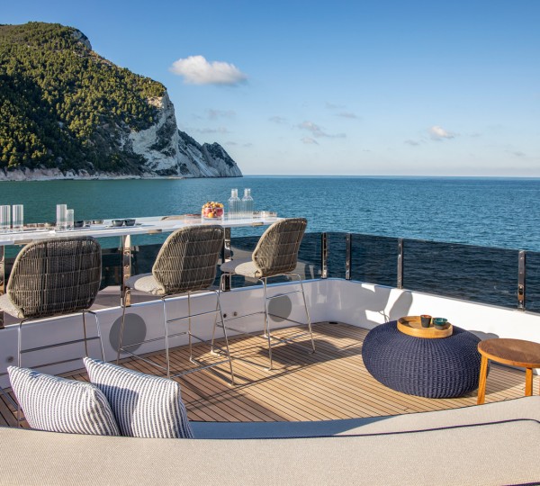 NAVETTA 30 Exterior - Sundeck