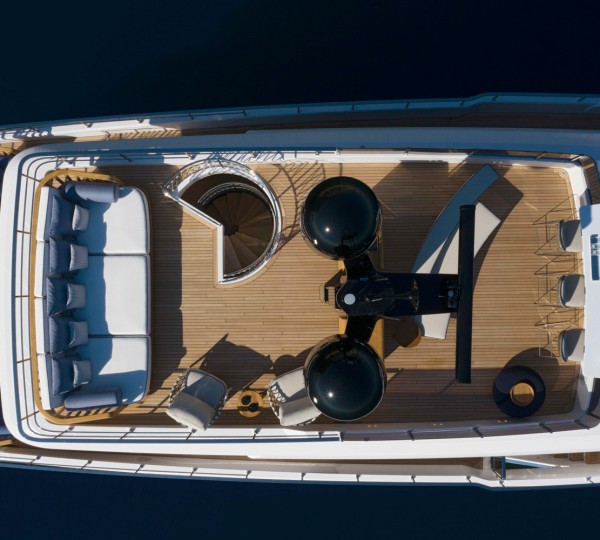 NAVETTA 30 Exterior - Sundeck