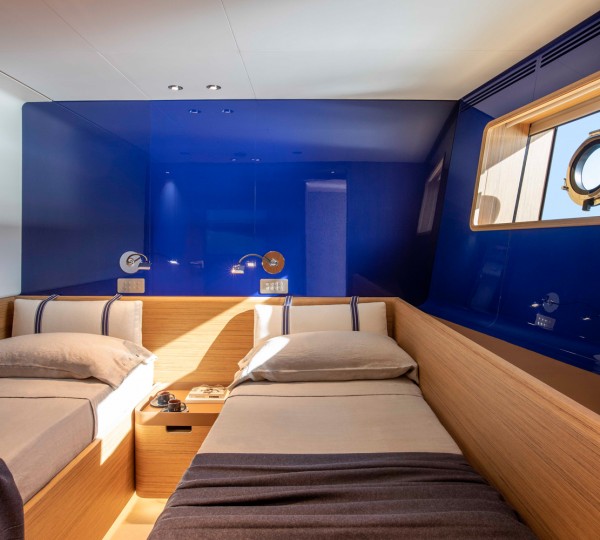 NAVETTA 30 Interior - Guest Cabin