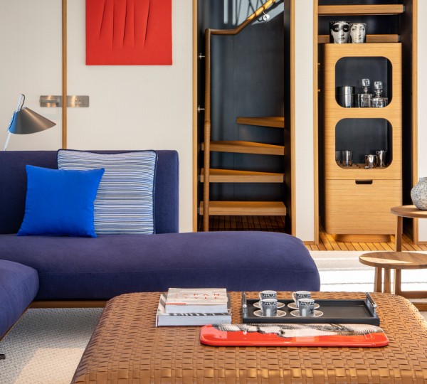 NAVETTA 30 Interior - Main Salon