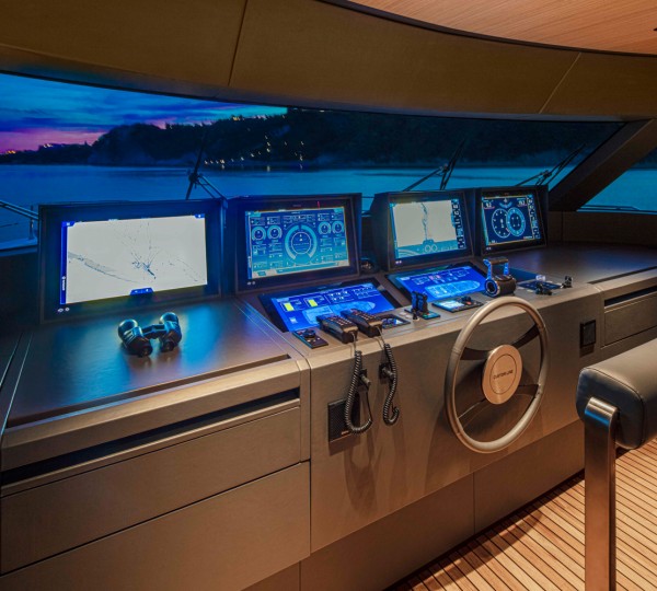NAVETTA 30 Interior - Pilothouse