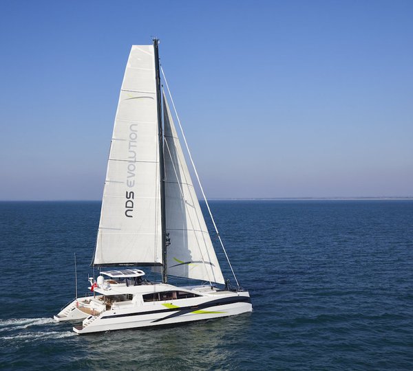 NDS EVOLUTION Yacht Cruising