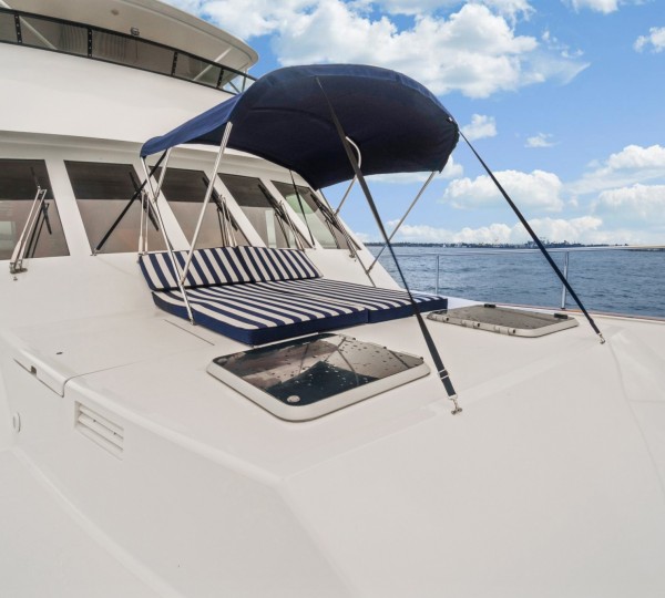 NIRVANA Exterior - Foredeck