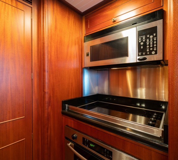 NIRVANA Interior - Crew Quarters