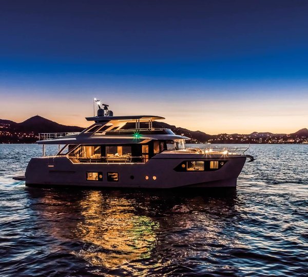 Navetta73 Absolute By Night - Sistership