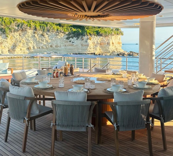 ORIY Upper Deck Stern Dining