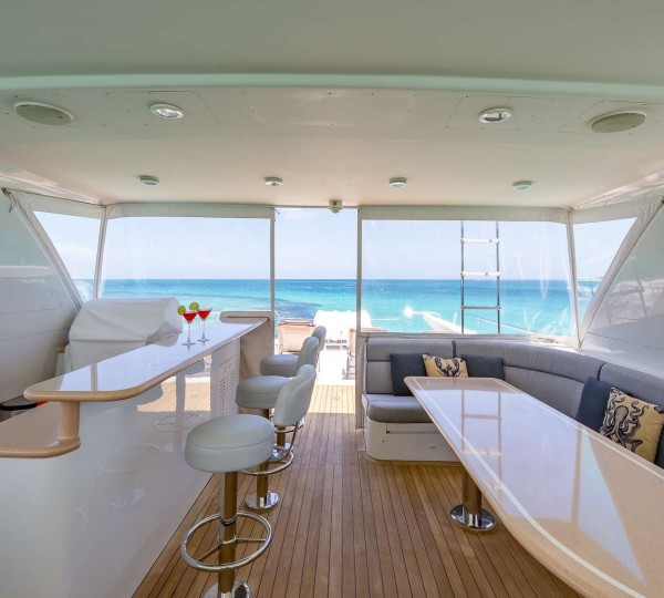 Oculus Exterior - Top Deck