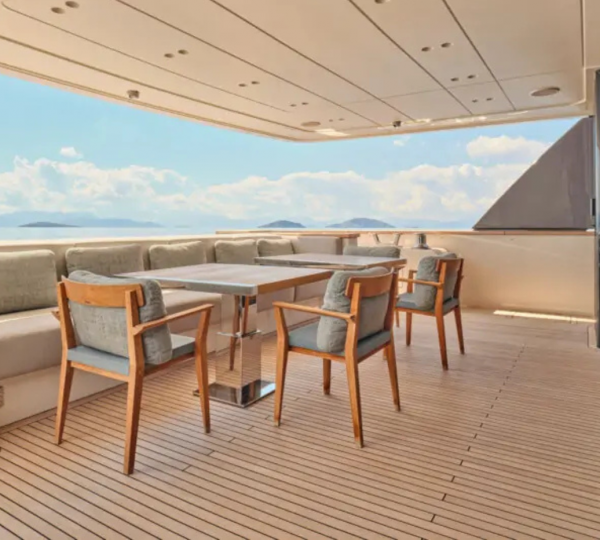 Opendeck Dining Area