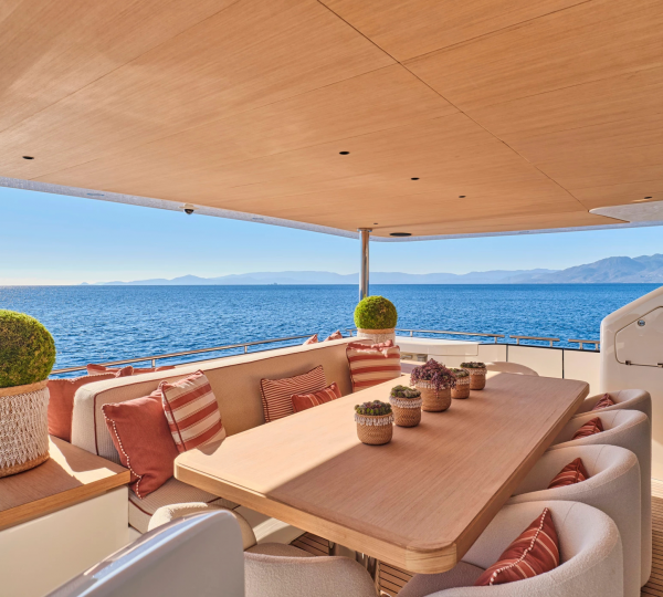 Opendeck Dining Area