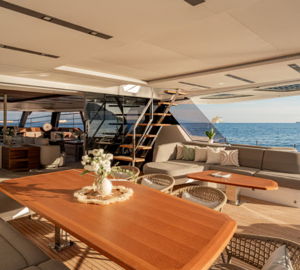 Opendeck Dining Area