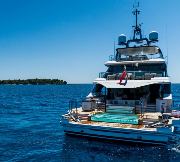 Opendeck With Swimming Pool Area