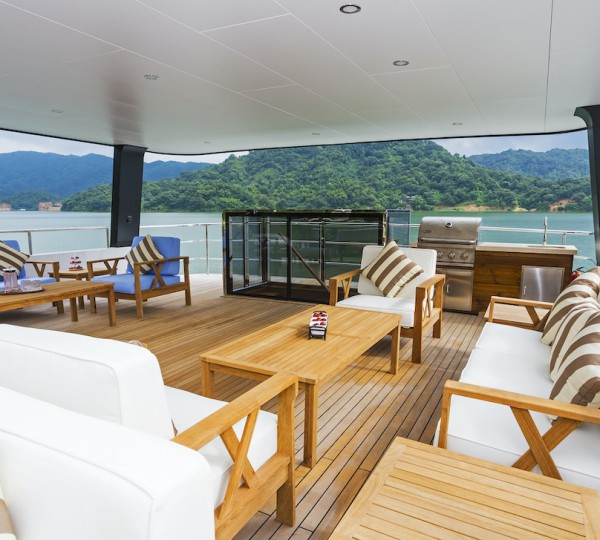 Outdoor Lounge Space