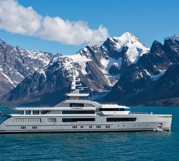Outstanding Cruising Capabilities