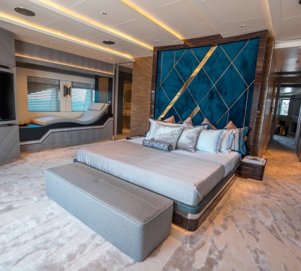 Owner Deck- Master Cabin (1)