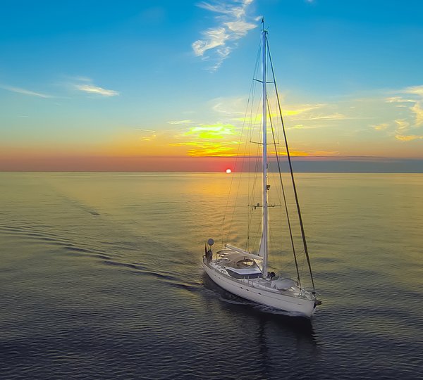 Oyster Yacht PANDEMONIUM - Cruising