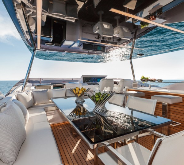 PODEROSO Exterior Deck