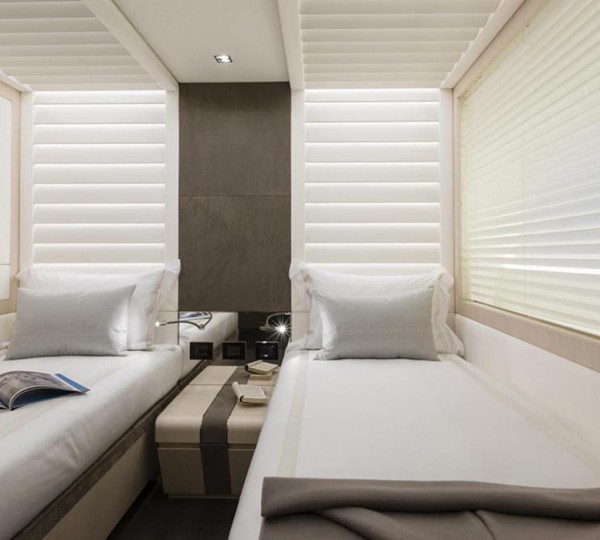 PROJECT COMO Interior - Twin Cabin