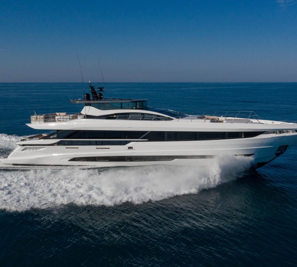 PROJECT PONZA Exterior - Running