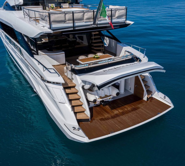 PROJECT PONZA Sistership - Swim Platform