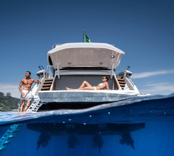 PROJECT PONZA Sistership Exterior - Beach Cub