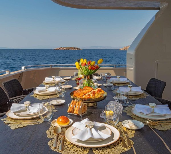 Alfresco dining aft deck