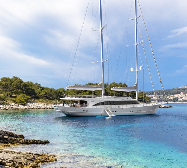 Pakleni Island Acapella Yacht 