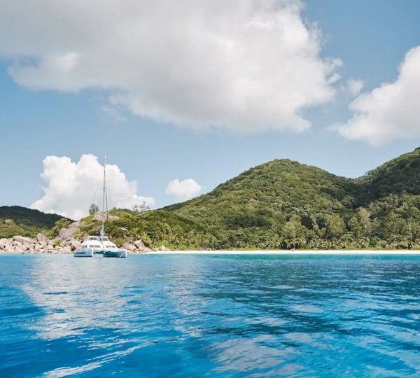 Pelican Catamaran Yacht In The Seyshelles